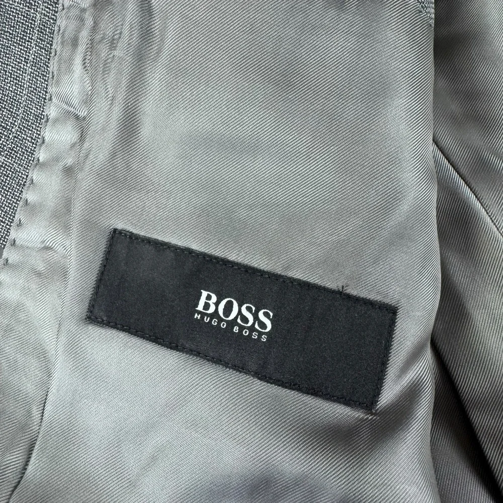 Hugo Boss Lanificio Tesse Bella Italy Gray Windowpane‎ Wool Blazer Jacket 38R